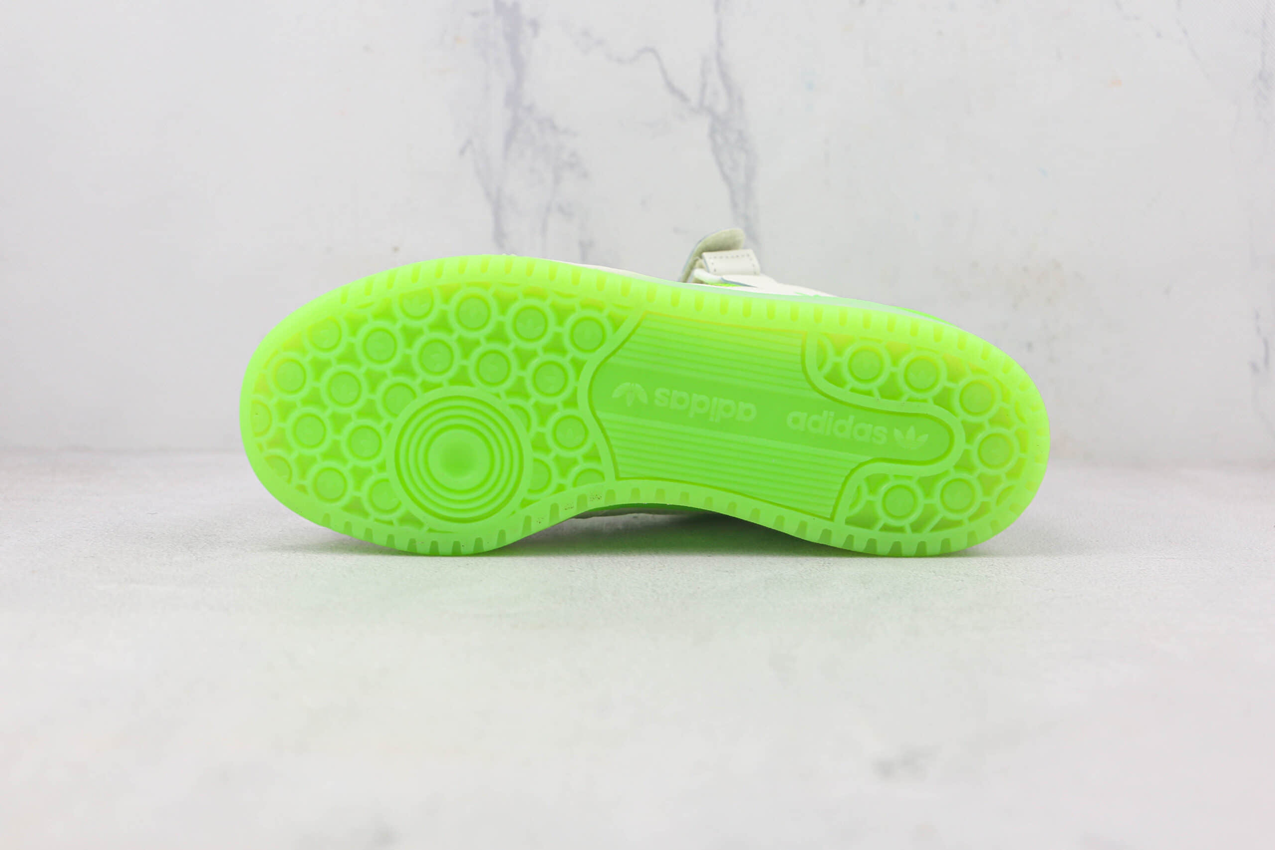 阿迪达斯Adidas originals Forum 84 low莆田纯原复刻版本Forum84魔术贴白绿色复古板鞋原楦头纸板打造 货号:FY8018