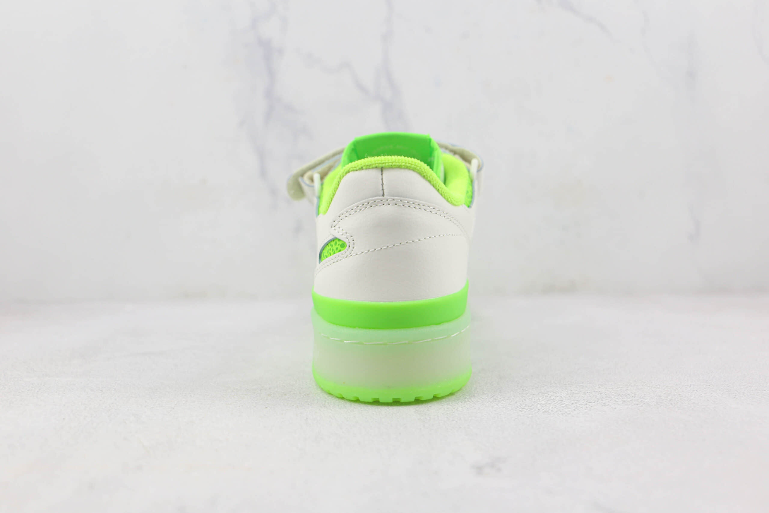 阿迪达斯Adidas originals Forum 84 low莆田纯原复刻版本Forum84魔术贴白绿色复古板鞋原楦头纸板打造 货号:FY8018