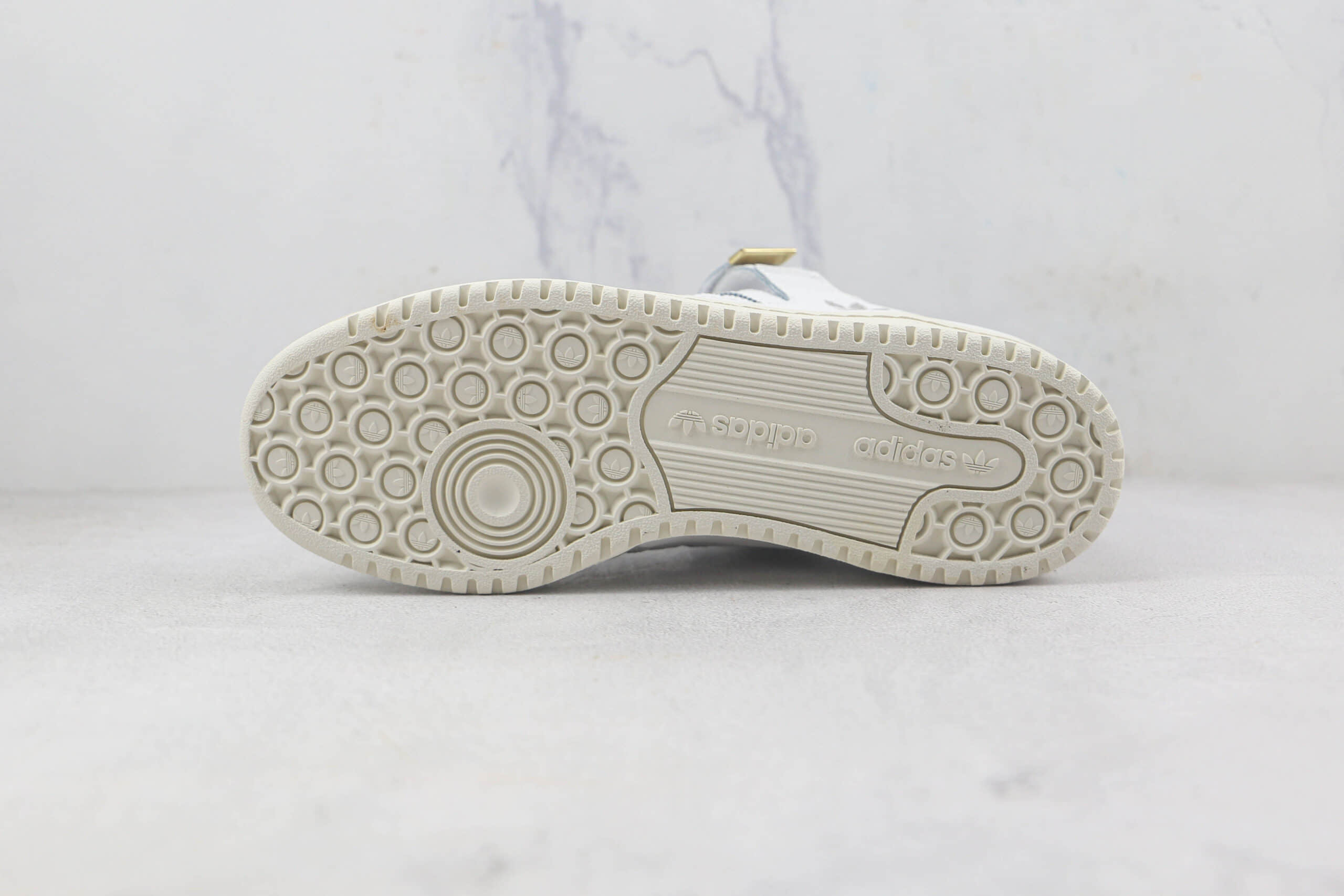 阿迪达斯Adidas originals Forum 84 low莆田纯原复刻版本Forum84白蛇纹复古板鞋原楦头纸板打造 货号:HP5551