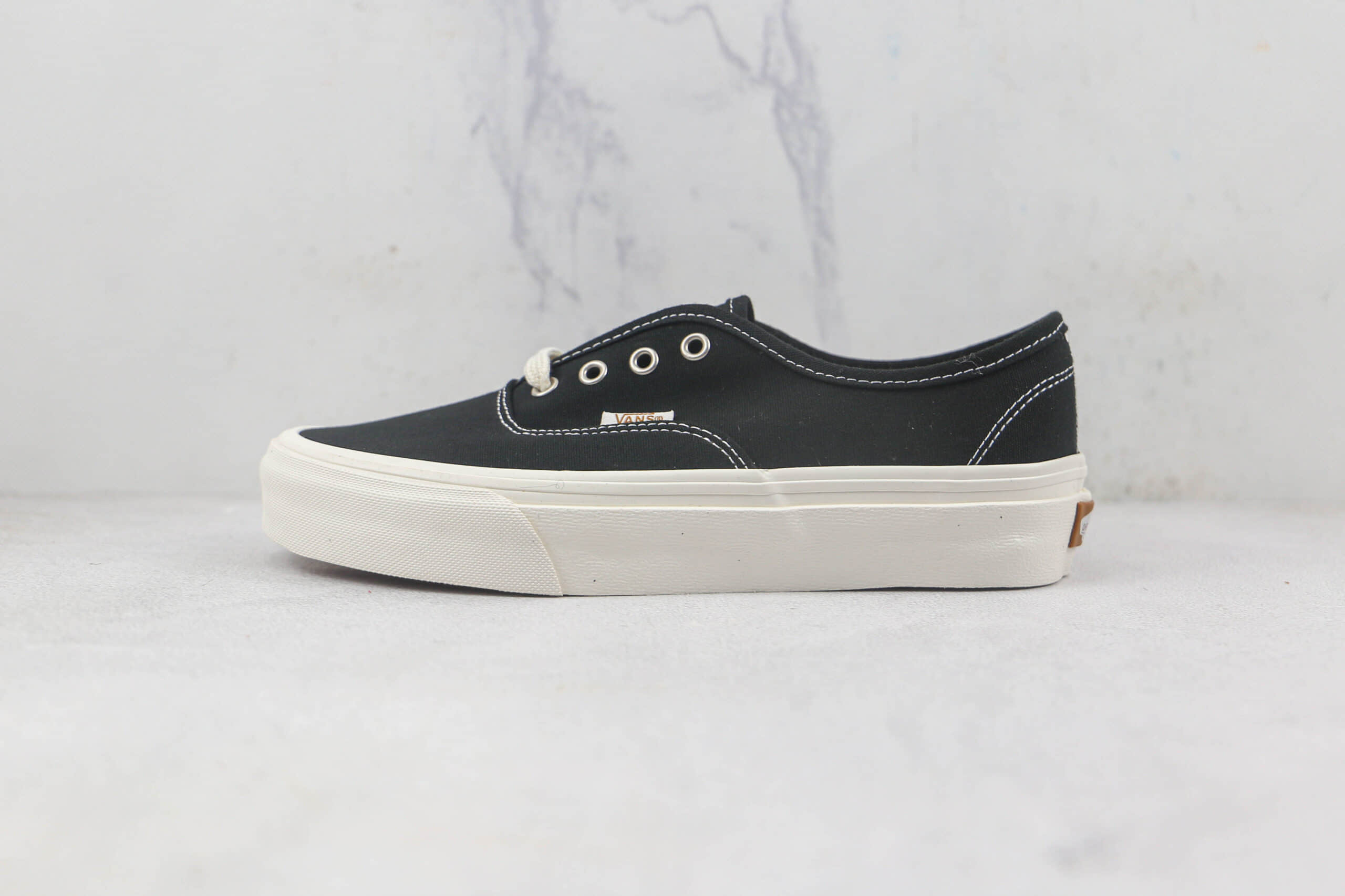 万斯Vans Authentic莆田纯原复刻版本安纳海姆系列黑白色硫化帆布鞋原楦头纸板打造原盒原标