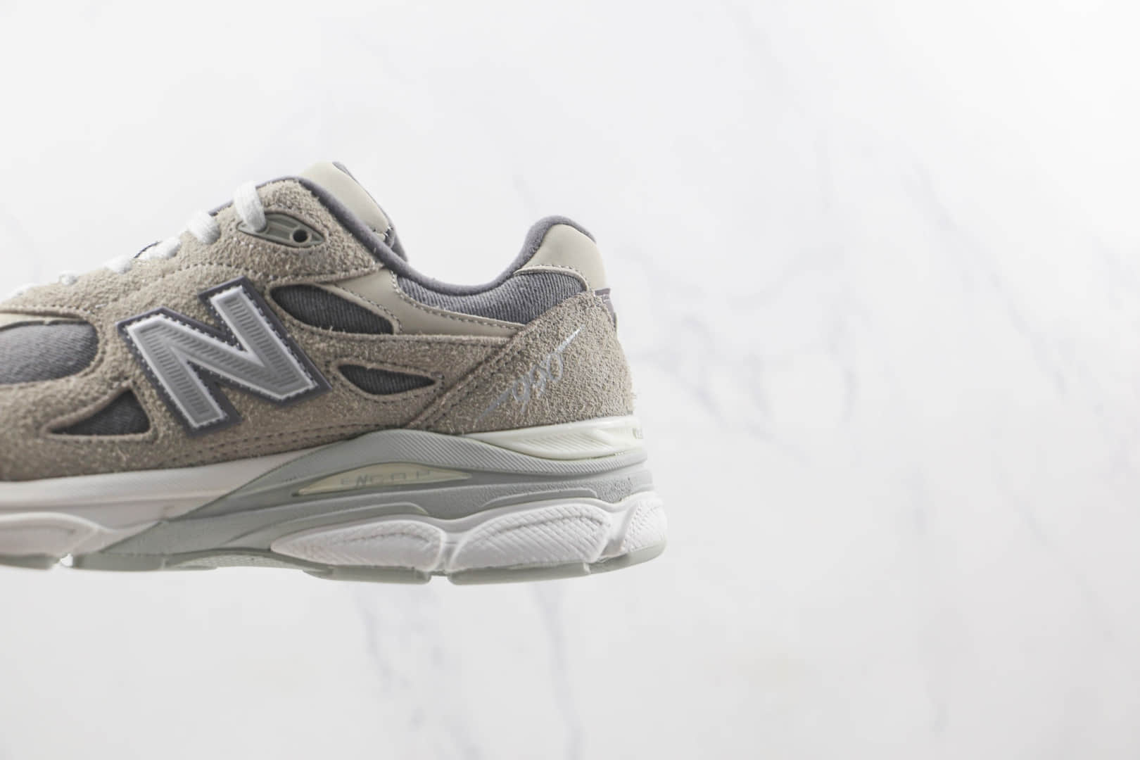 新百伦New Balance 990V3 x Levi's李维斯联名款莆田纯原复刻版本灰银色复古老爹鞋原楦头纸板打造 货号:M990LV3
