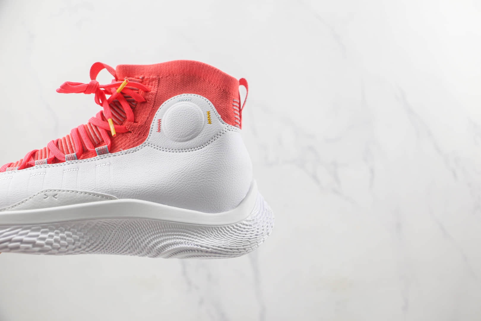 安德玛Under Armour Curry 4 FLOTRO莆田纯原复刻版本库里4代高帮实战篮球鞋原楦头纸板打造 货号:3024861-100