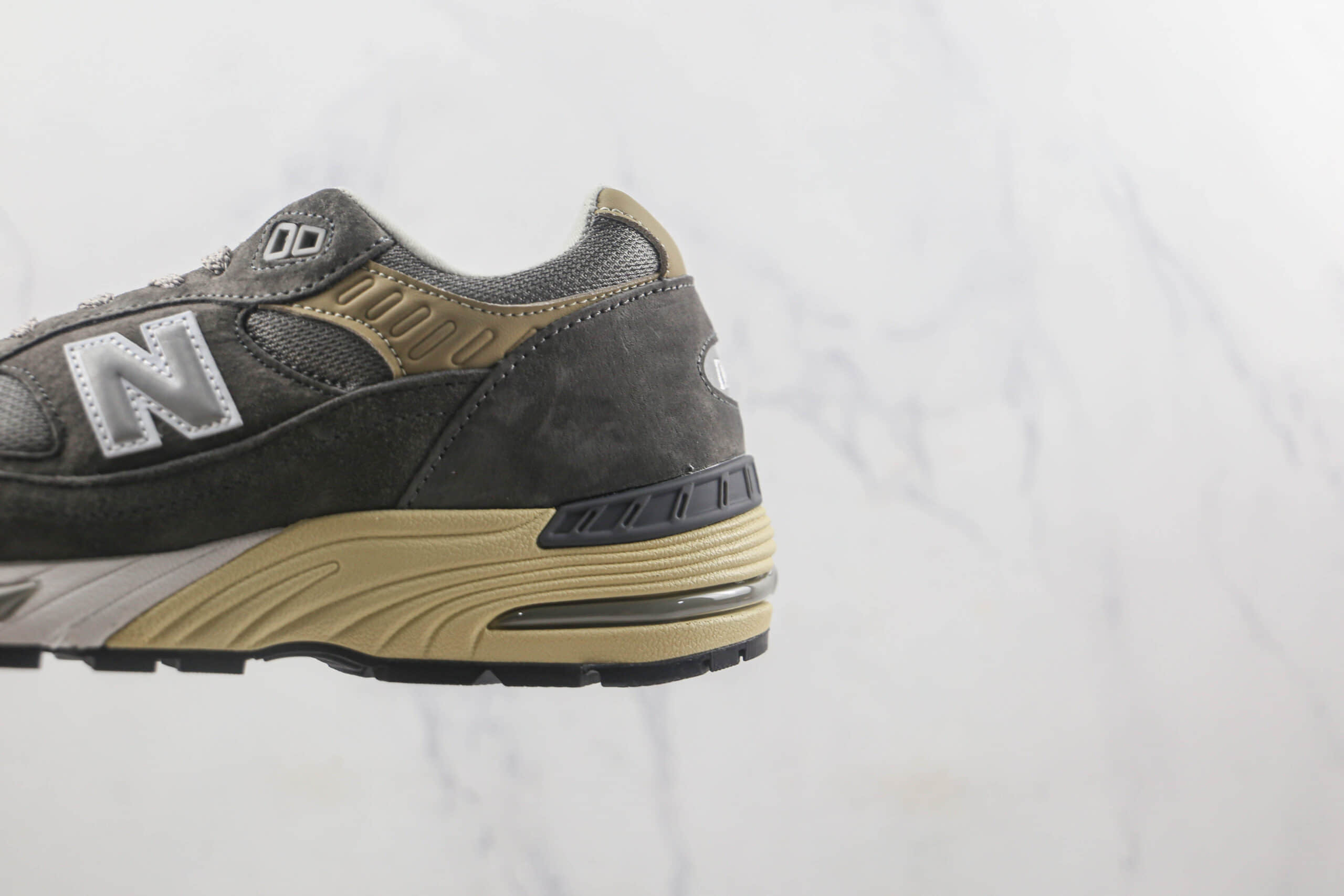 新百伦New Balance x Dover Street Market联名款莆田纯原复刻版本NB991麂皮鼠深灰色复古老爹鞋原盒原标 货号:M991D敏感内容