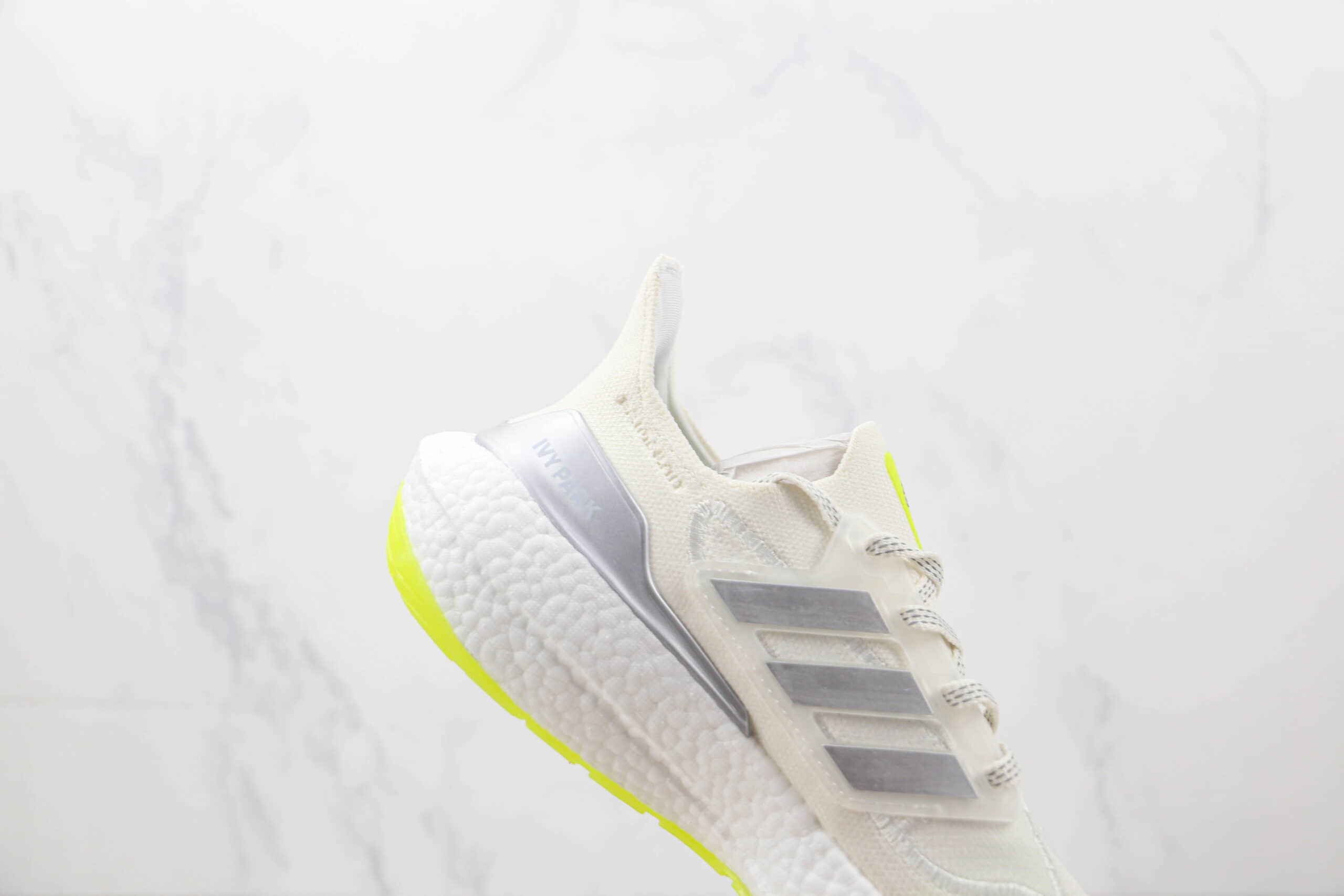 阿迪达斯Adidas ultra boost莆田纯原复刻版本UB7.0灰白敏感内容爆米花跑鞋原楦头纸板打造 货号：HR0181