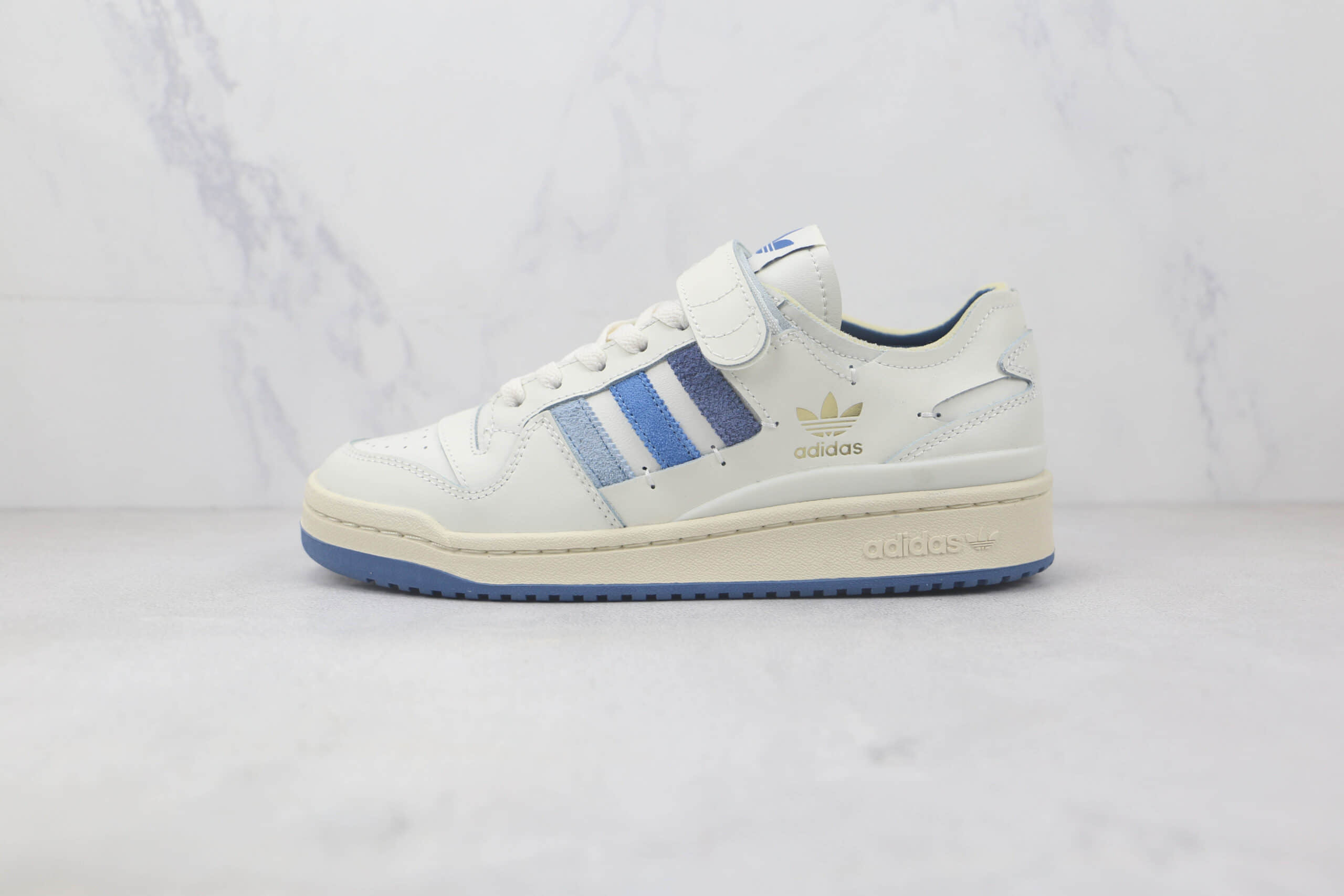 阿迪达斯adidas originals Forum 84 low纯原版本魔术贴款Forum84白蓝三色logo休闲板鞋 阿迪达斯低帮Forum84复古板鞋 货号:GW4333