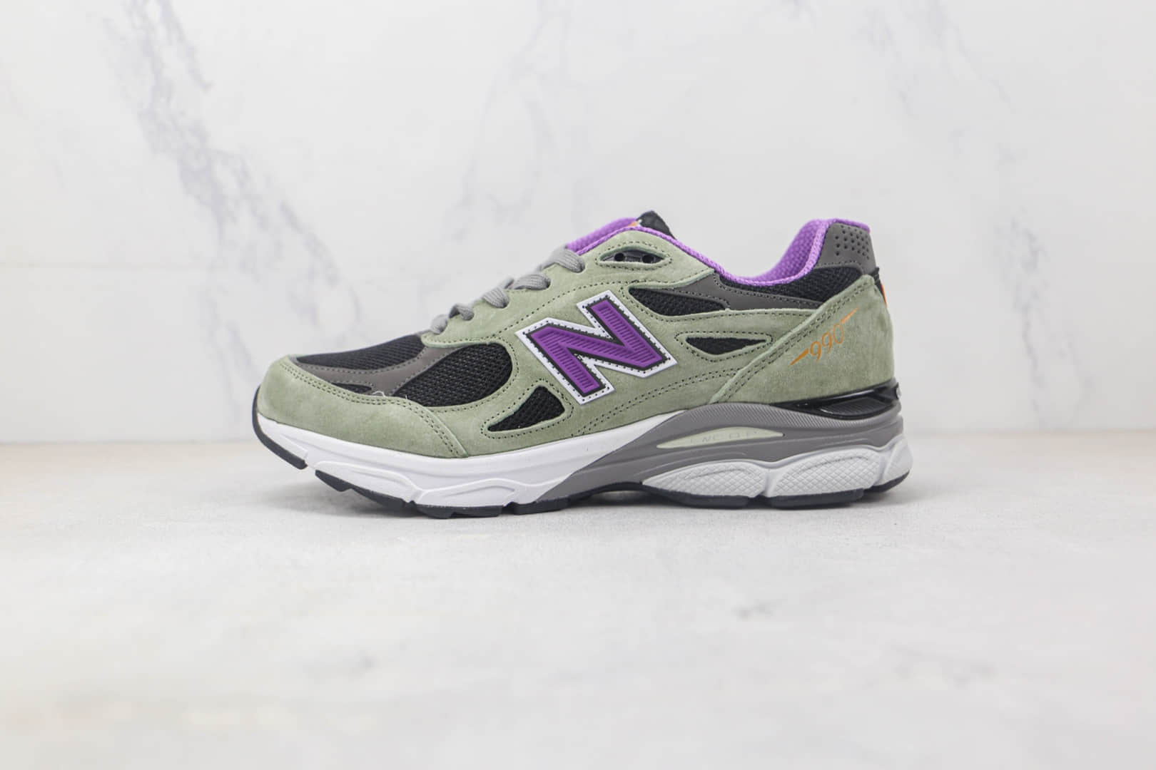 新百伦New Balance 990纯原版本NB990白绿紫色复古老爹鞋 新百伦NB990V3复古慢跑鞋 货号:M990TC3