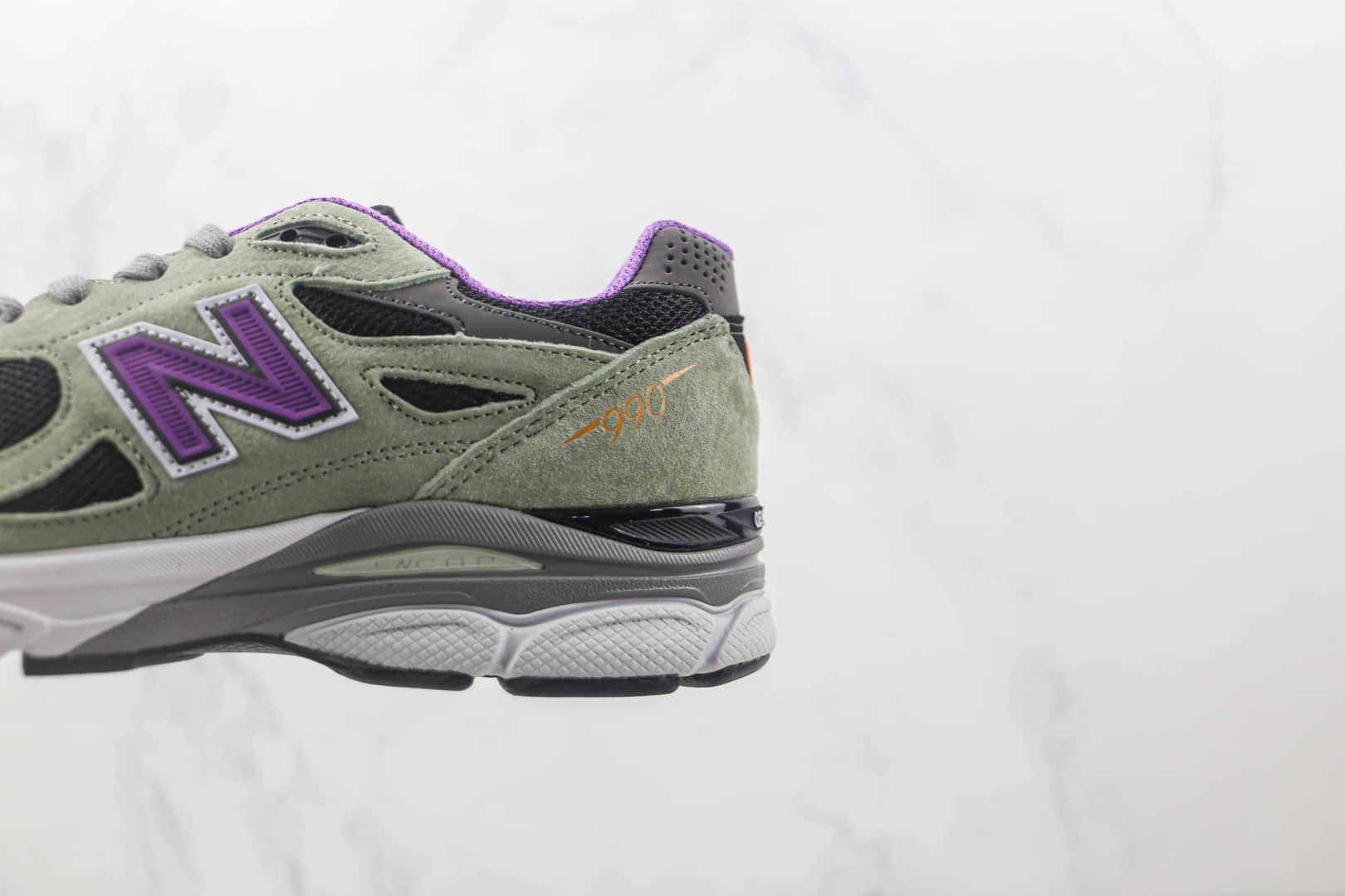新百伦New Balance 990纯原版本NB990白绿紫色复古老爹鞋 新百伦NB990V3复古慢跑鞋 货号:M990TC3