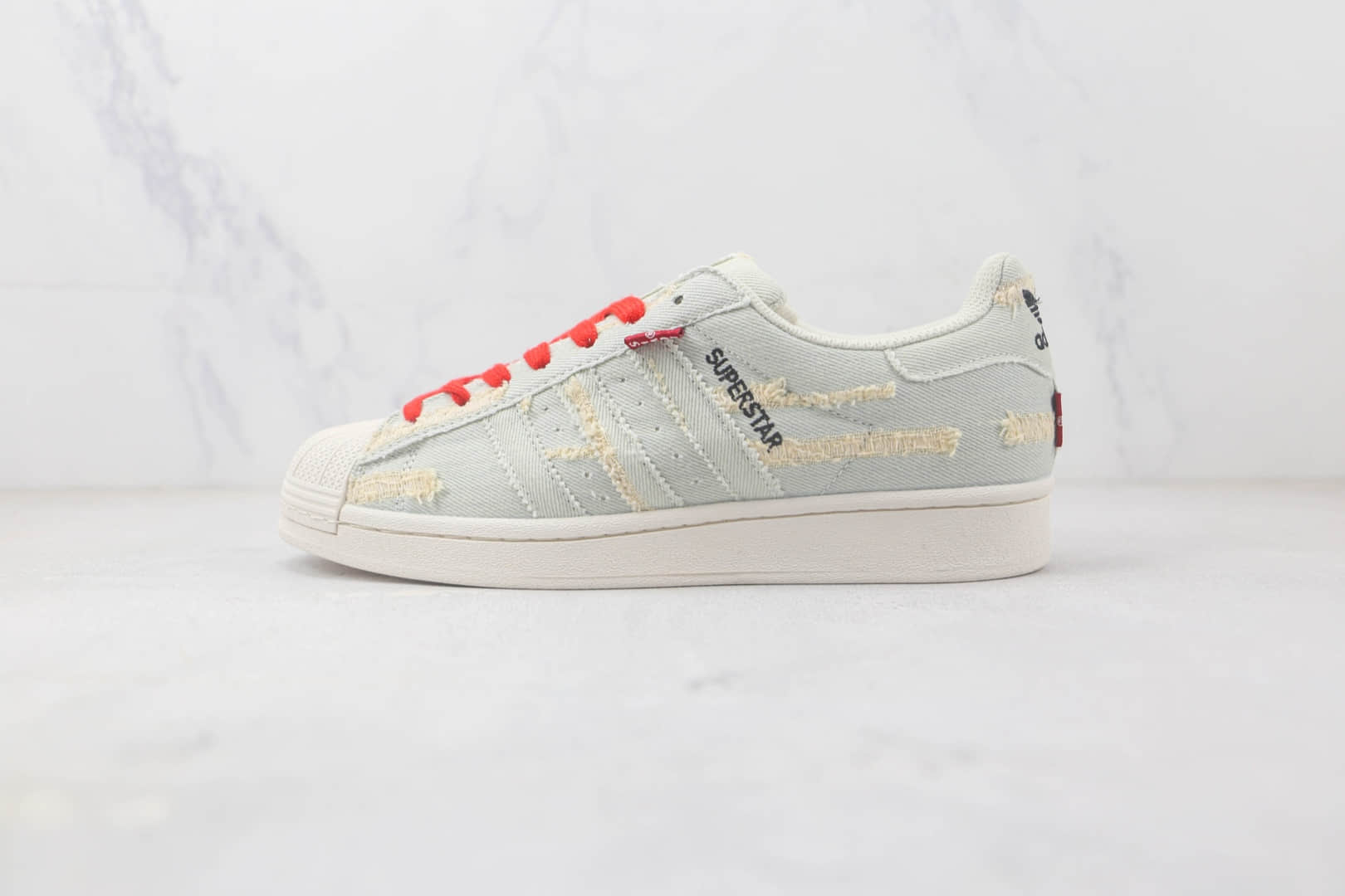 阿迪达斯Adidas Originals Superstar三叶草贝壳头水洗淡蓝磨破布配色板鞋 阿迪达斯贝壳头校园板鞋 货号:GE4988