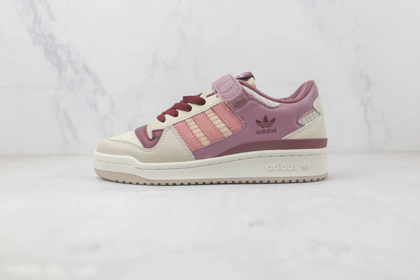 阿迪达斯adidas originals Forum 84 low纯原版本米白粉色Forum系列板鞋 阿迪达斯Forum84系列复古板鞋 货号:HQ6941