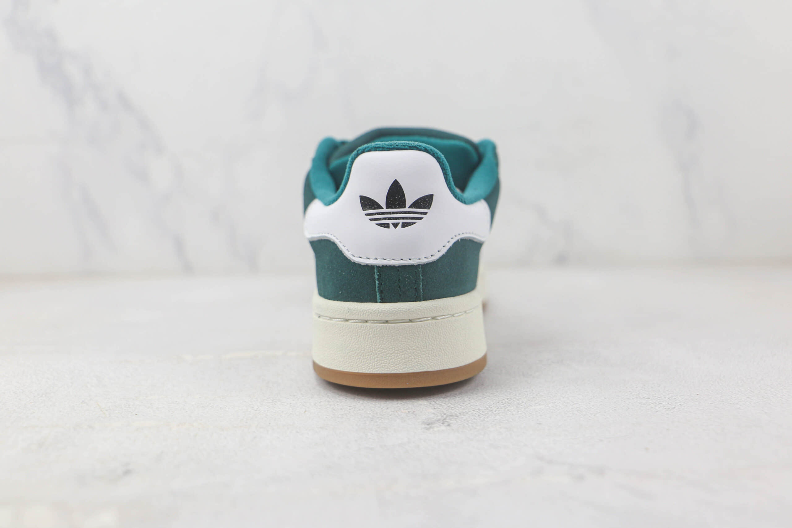 阿迪达斯Adidas Originals Campus 00s纯原版本麂皮白绿色学院系列面包鞋 阿迪达斯三叶草板鞋系列 货号:HR1467