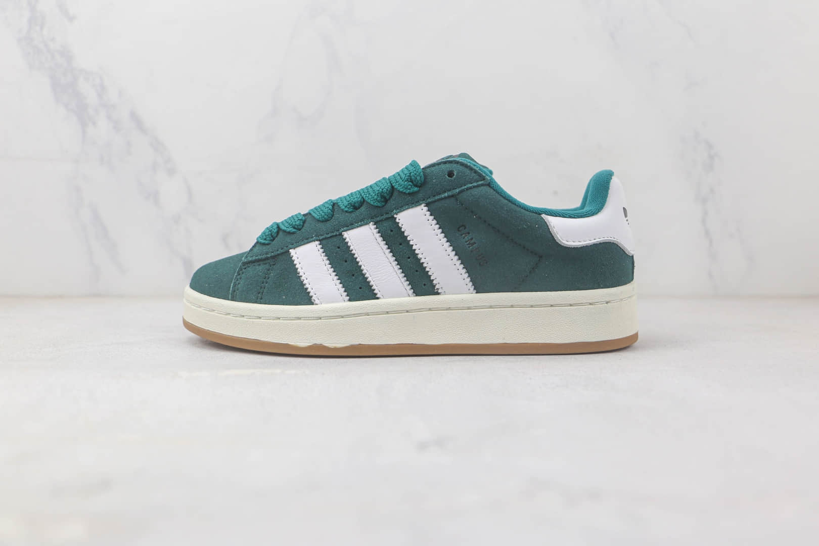 阿迪达斯Adidas Originals Campus 00s纯原版本麂皮白绿色学院系列面包鞋 阿迪达斯三叶草板鞋系列 货号:HR1467