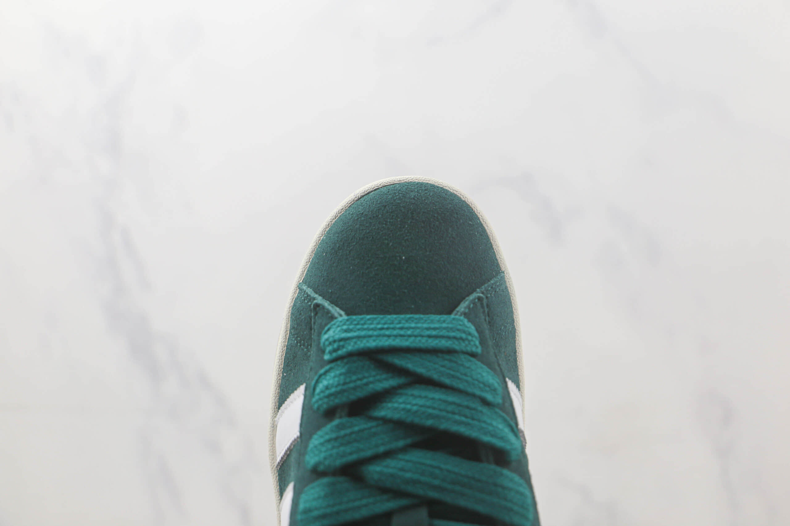 阿迪达斯Adidas Originals Campus 00s纯原版本麂皮白绿色学院系列面包鞋 阿迪达斯三叶草板鞋系列 货号:HR1467