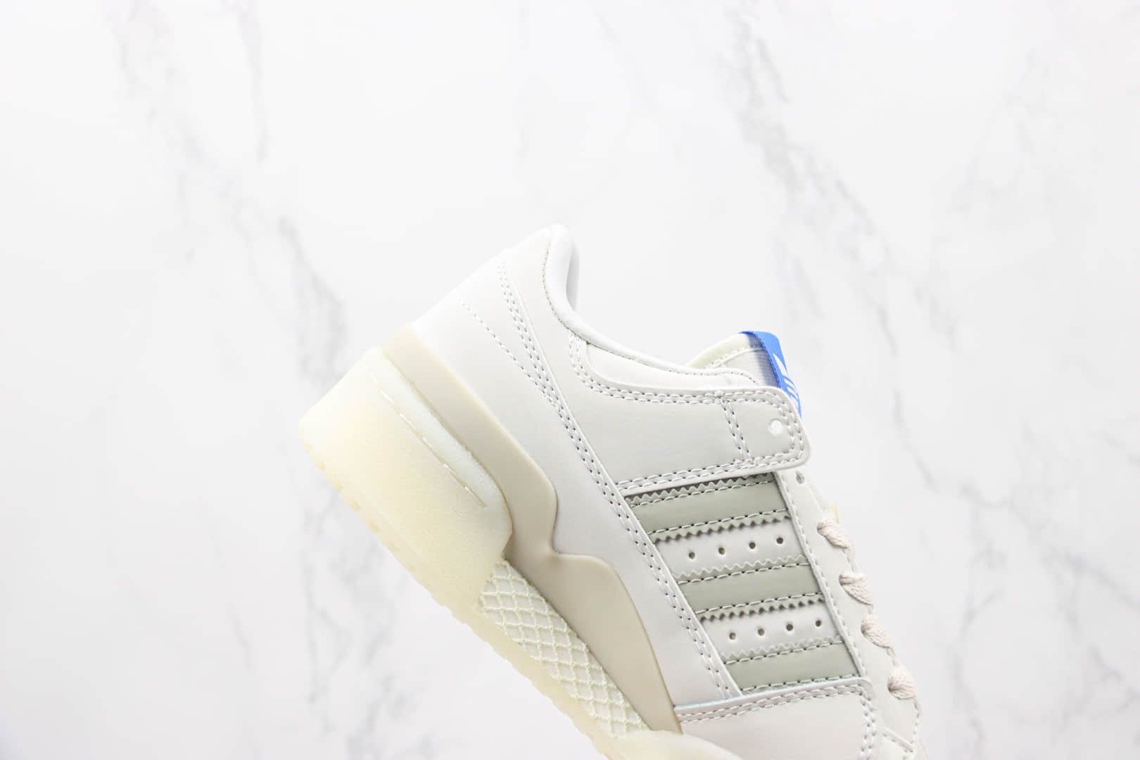 阿迪达斯Adidas Originals Forum Exhibit 84 Low纯原版本Forum84罗马系列水泥灰金配色板鞋 莆田阿迪达斯校园板鞋 货号:HQ1506