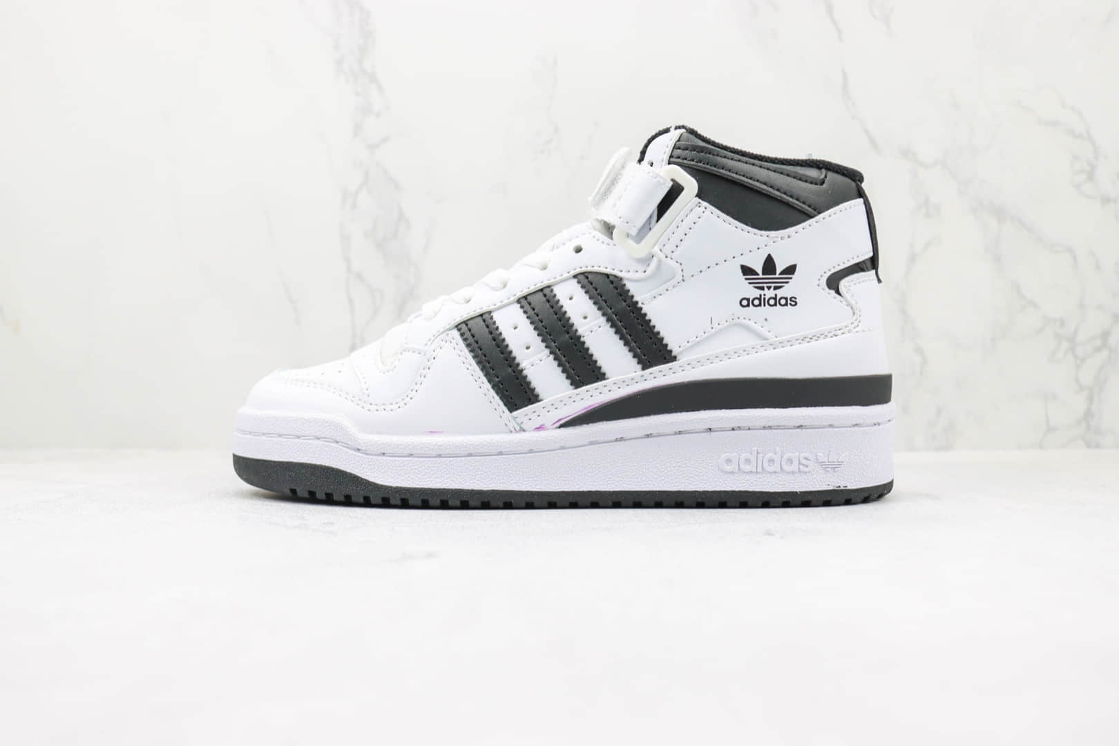 阿迪达斯Adidas Forum 84 Mid纯原版本中帮白黑色Forum84复古板鞋 莆田阿迪达斯系列复古板鞋 (ID:93878) - 图片1