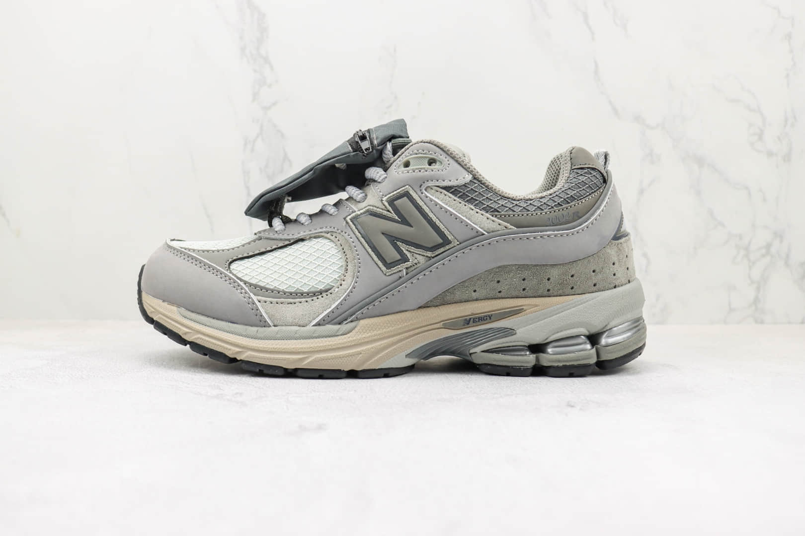 新百伦New Balance 2002R纯原版本NB2002复古缓震慢跑鞋 复刻新百伦NB2002老爹鞋 货号:M2002RVC