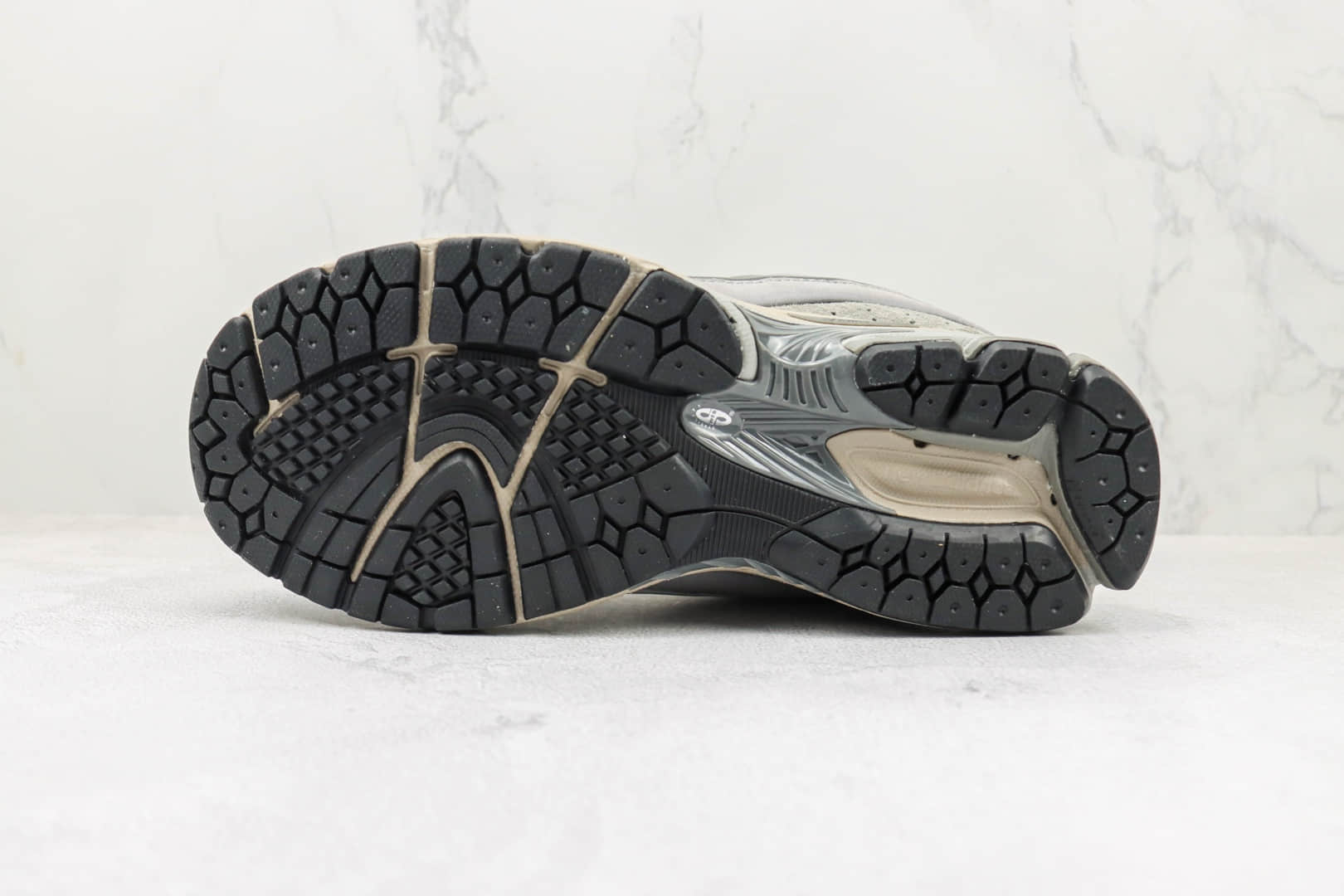 新百伦New Balance 2002R纯原版本NB2002复古缓震慢跑鞋 复刻新百伦NB2002老爹鞋 货号:M2002RVC