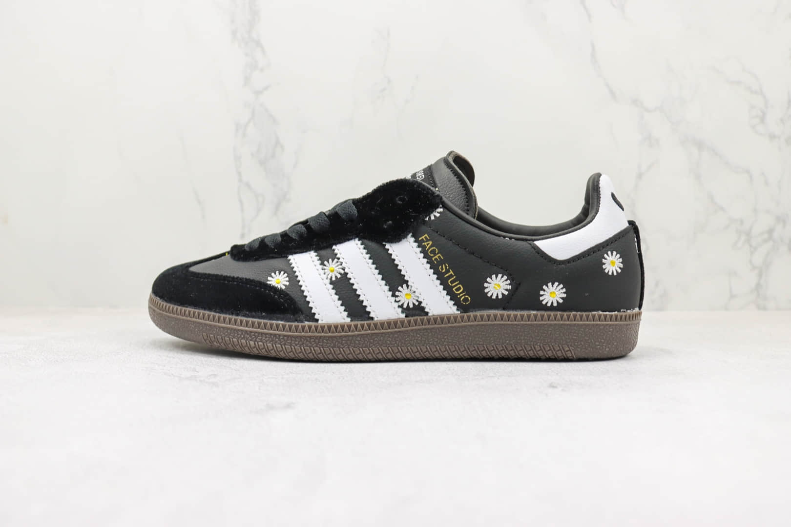 阿迪达斯Adidas Samba atmos×FACE纯原版本三叶草桑巴系列小雏菊配色板鞋 莆田阿迪达斯桑巴系列板鞋 (ID:94678) - 图片1