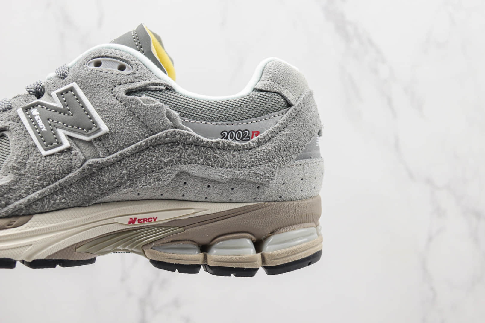新百伦New Balance 2002R纯原版本NB2002R复古跑鞋 莆田新百伦货源 货号：M2002RDM