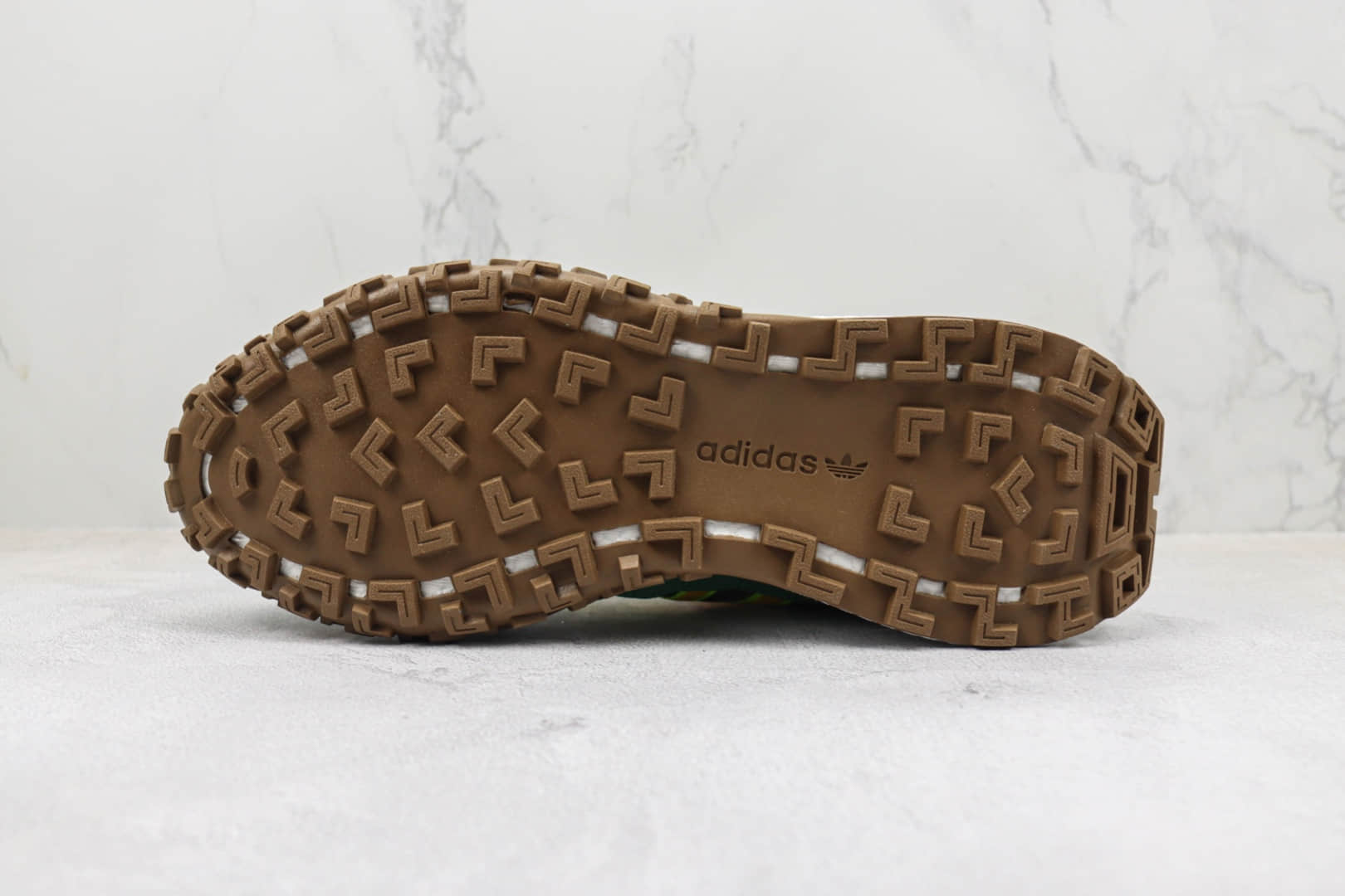 阿迪达斯adidas Retropy Boost E5 W.R.P纯原版本E5二代绿敏感内容复古慢跑鞋 莆田阿迪达斯货源 货号：HP2192