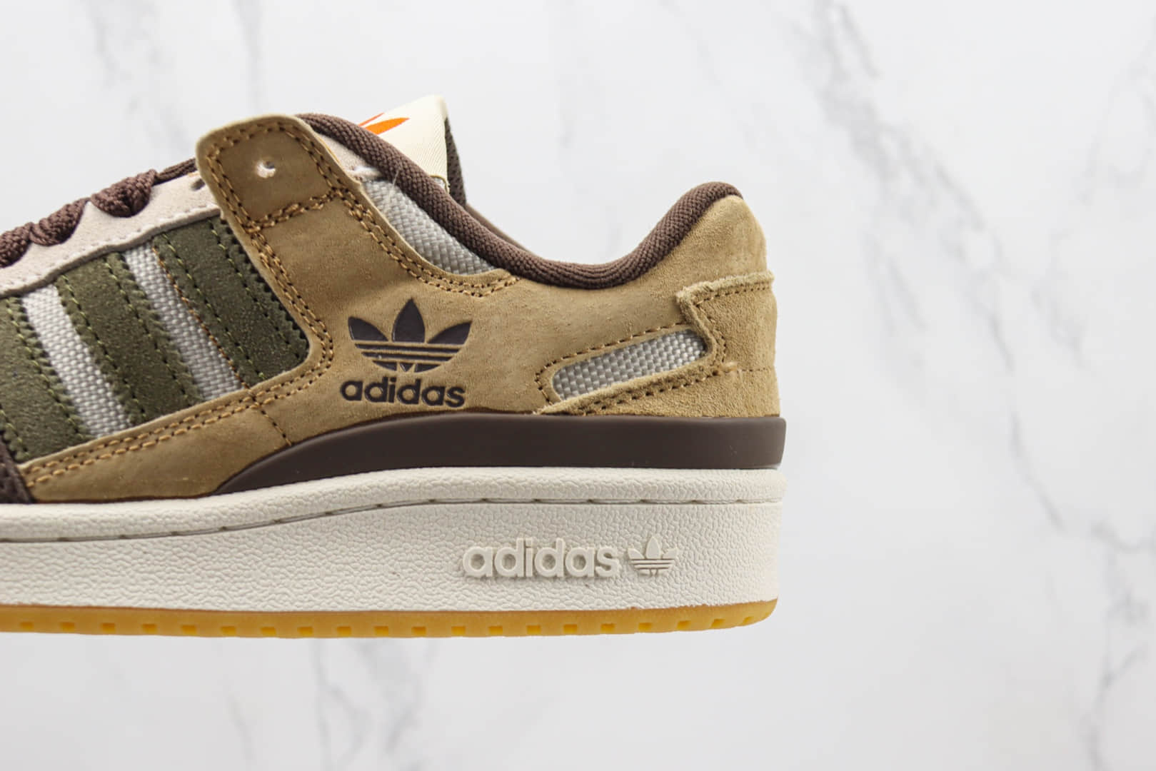 阿迪达斯adidas Forum 84 Low ACE纯原版本三叶草深棕麦敏感内容复古板鞋 莆田阿迪达斯货源 货号:GW4334