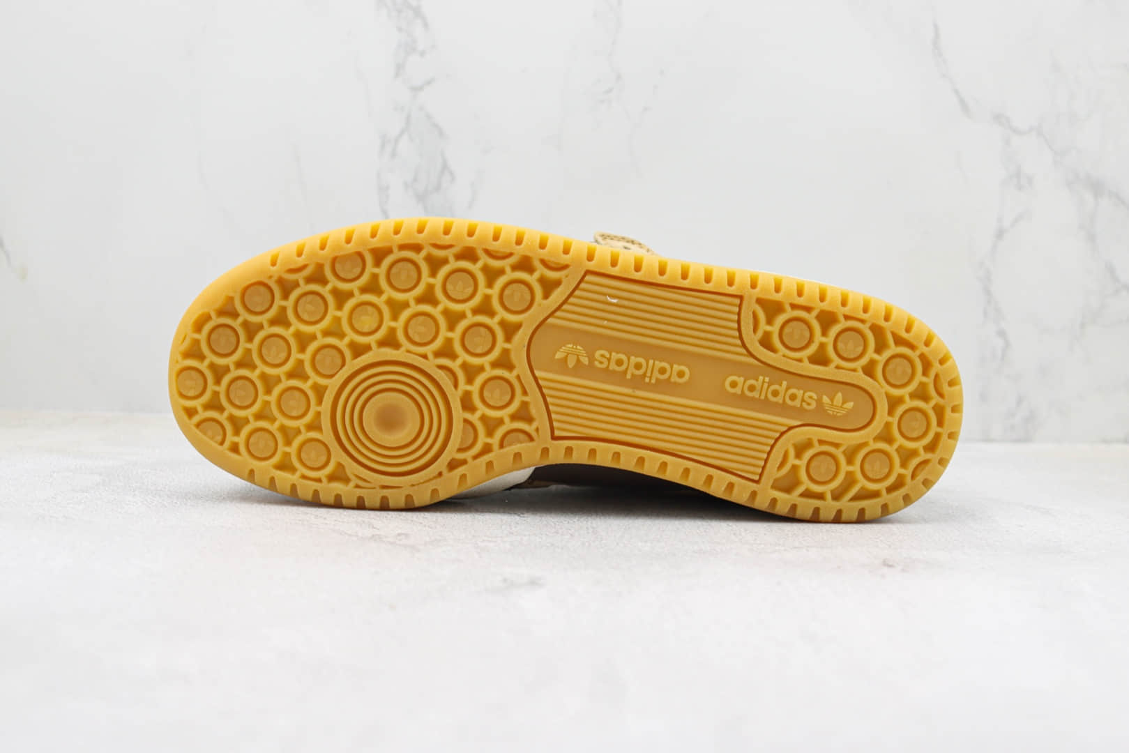 阿迪达斯adidas Forum 84 Low ACE纯原版本三叶草深棕麦敏感内容复古板鞋 莆田阿迪达斯货源 货号:GW4334