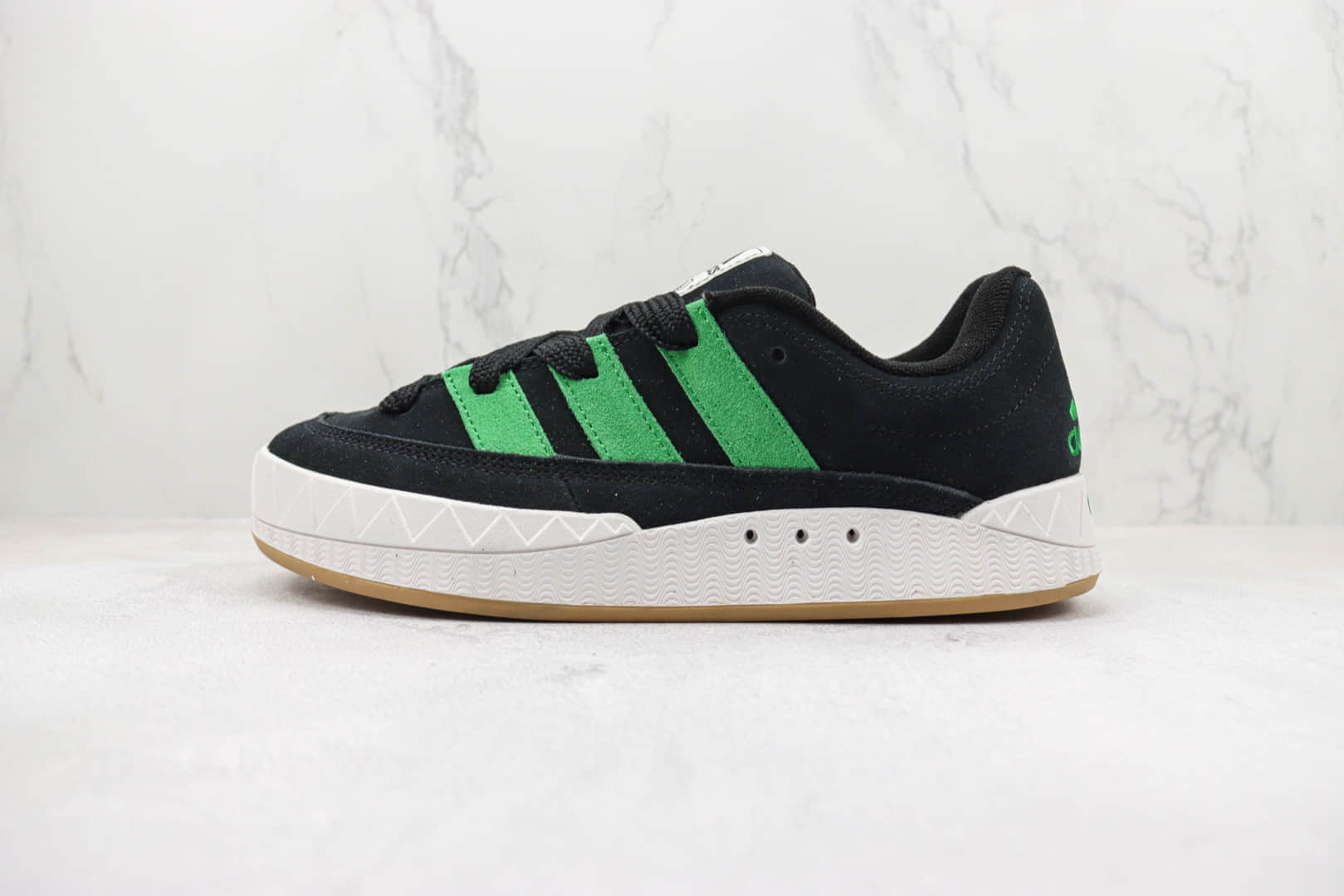阿迪达斯Atmos x adidas Adimatic Low纯原版本马蒂奇联名黑绿色鲨鱼面包鞋 莆田复刻阿迪达斯 (ID:96251) - 图片1