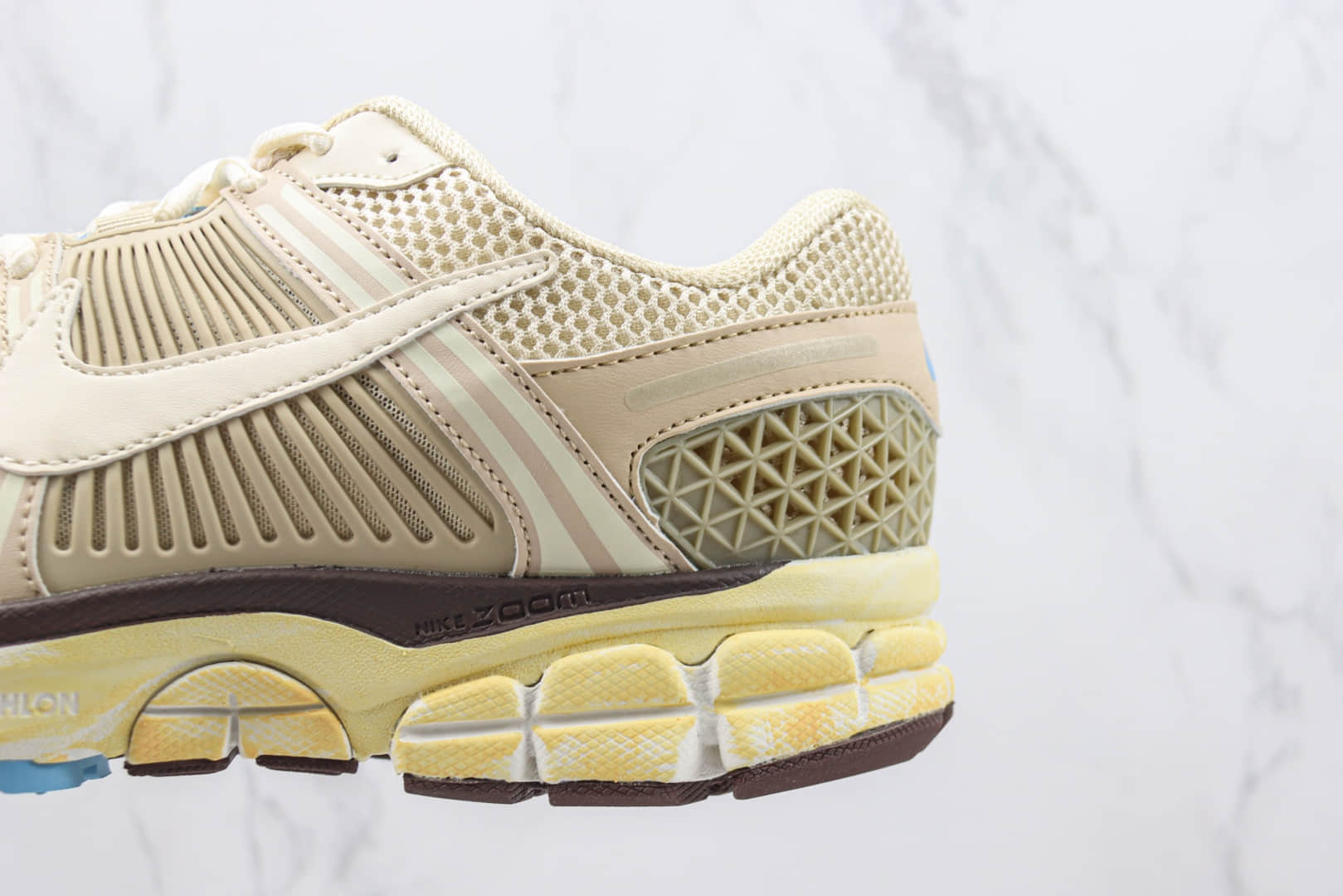 耐克Nike Zoom Vomero 5纯原版本佛莫罗5代复古运动鞋 莆田耐克系列货源 货号:FB8825-111