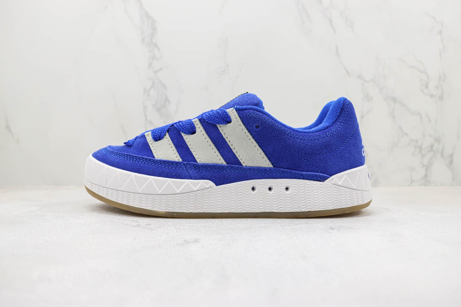 阿迪达斯Human Made x adidas Adimatic纯原版本马蒂奇系列宝蓝色鲨鱼面包鞋 莆田阿迪达斯货源 货号:GX1828