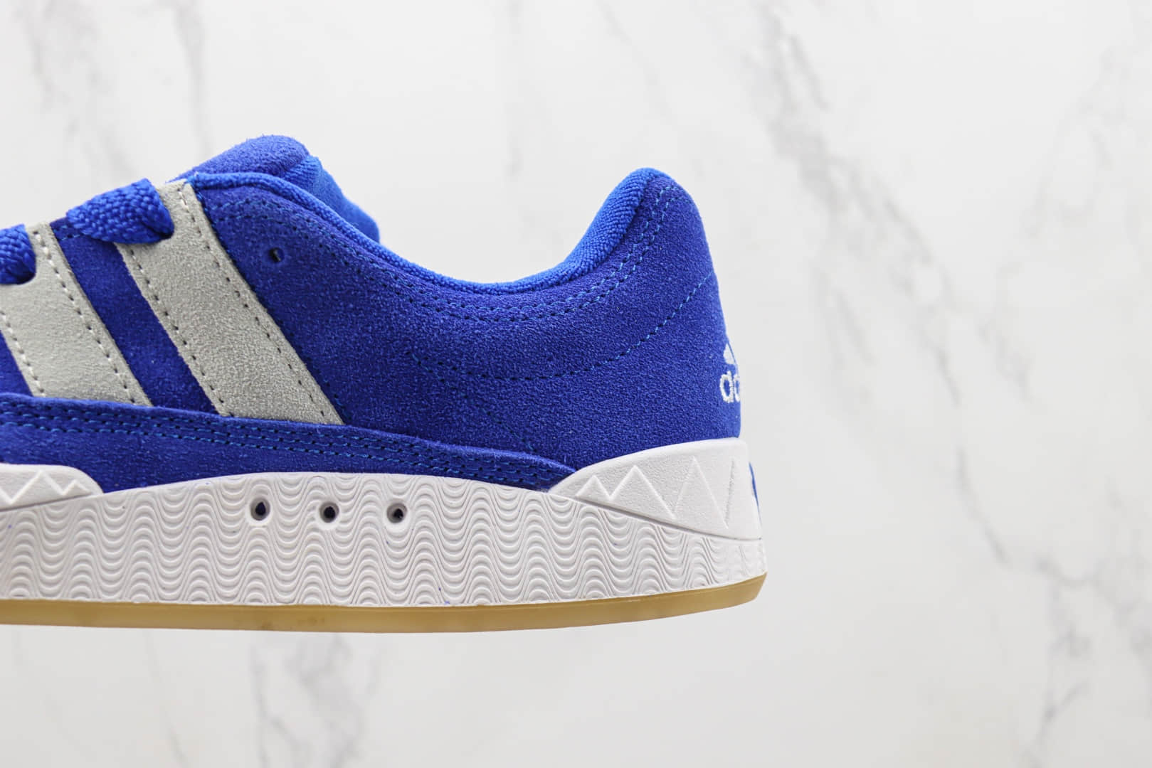 阿迪达斯Human Made x adidas Adimatic纯原版本马蒂奇系列宝蓝色鲨鱼面包鞋 莆田阿迪达斯货源 货号:GX1828