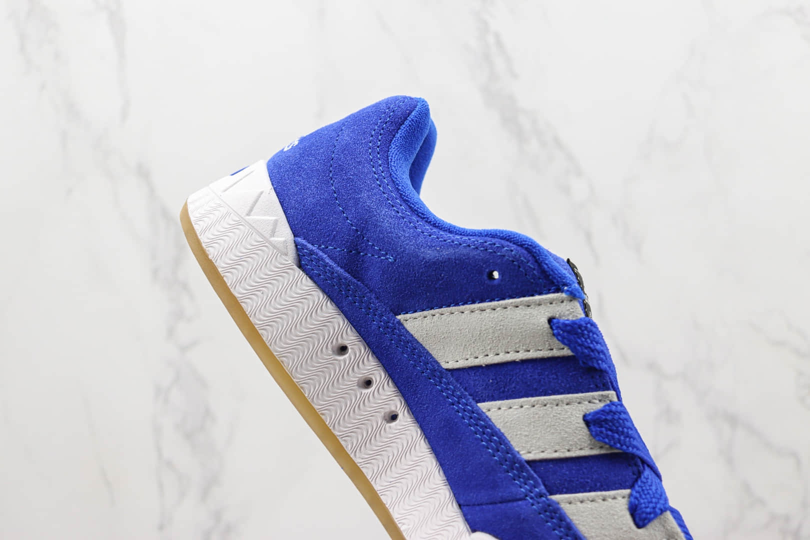 阿迪达斯Human Made x adidas Adimatic纯原版本马蒂奇系列宝蓝色鲨鱼面包鞋 莆田阿迪达斯货源 货号:GX1828