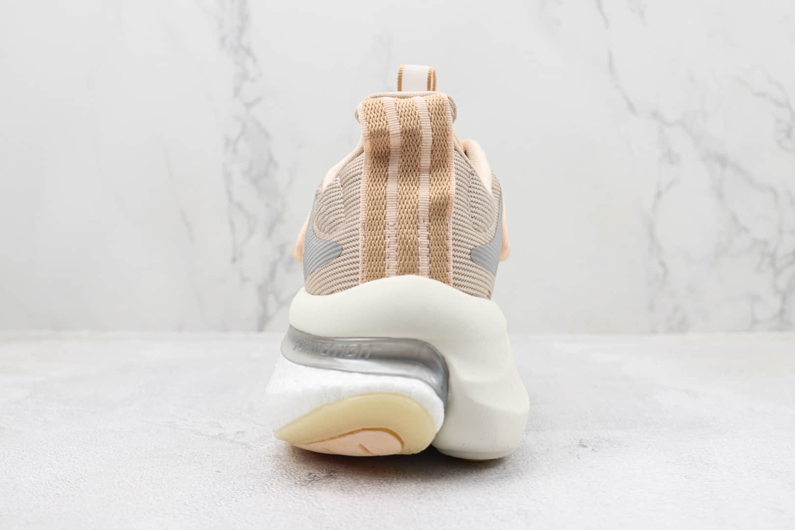 阿迪达斯adidas AlphaBoost V1纯原版本阿尔法1代虾粉色跑鞋 莆田阿迪达斯货源 货号:HP6135