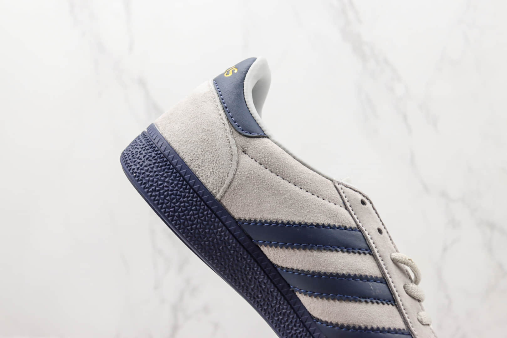 阿迪达斯adidas Handball Spezial纯原版本三叶草灰蓝色烫金复古麂皮板鞋 莆田阿迪达斯货源 货号:BD7637