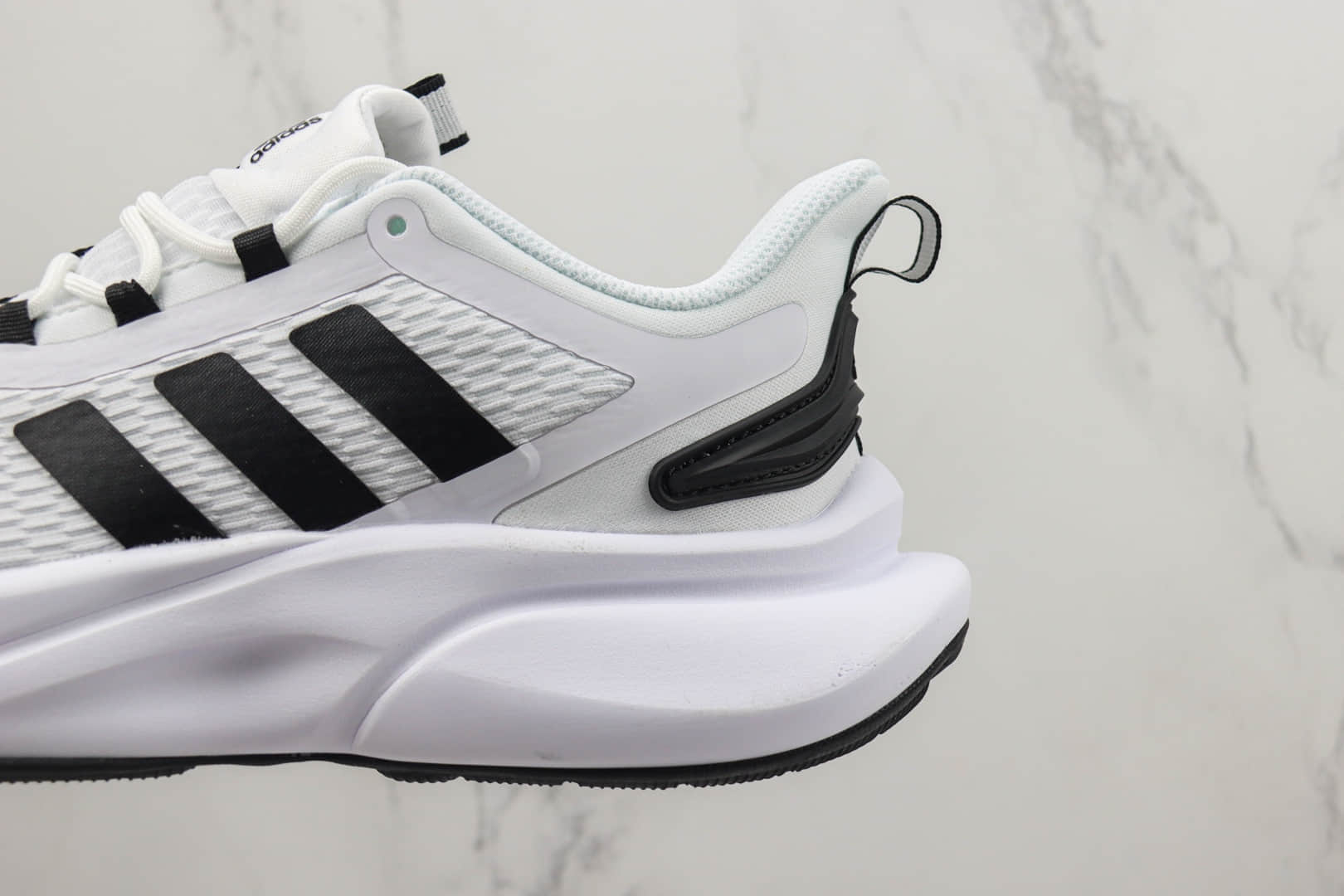 阿迪达斯adidas AlphaBounce Beyond纯原版本阿尔法白黑色爆米花跑鞋 莆田阿迪达斯货源 货号:HP6146