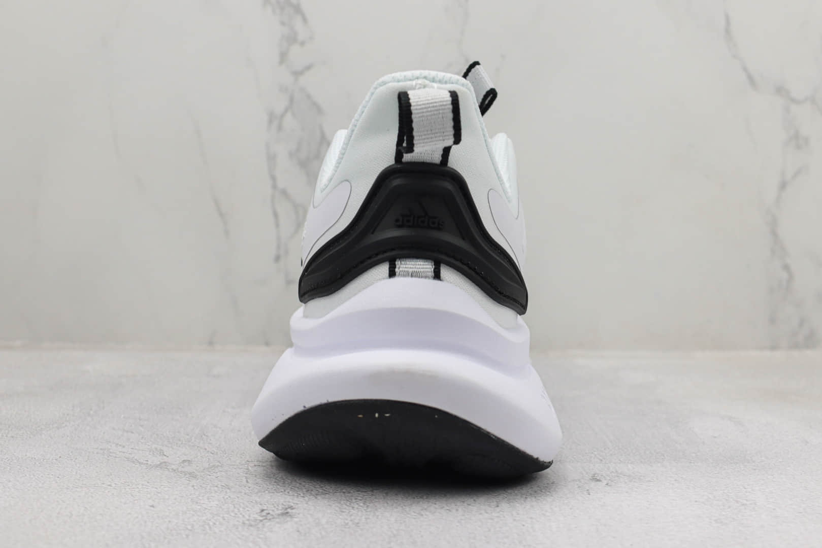 阿迪达斯adidas AlphaBounce Beyond纯原版本阿尔法白黑色爆米花跑鞋 莆田阿迪达斯货源 货号:HP6146