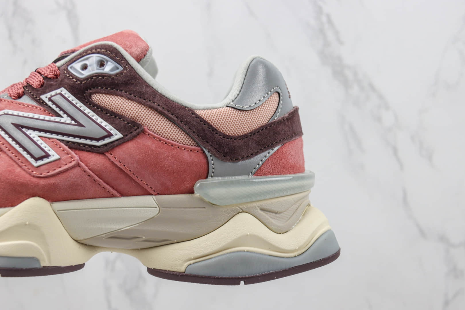 新百伦New Balance 9060纯原版本NB9060樱花粉矿石红小象蹄老爹鞋 莆田复刻新百伦 货号:U9060TRU
