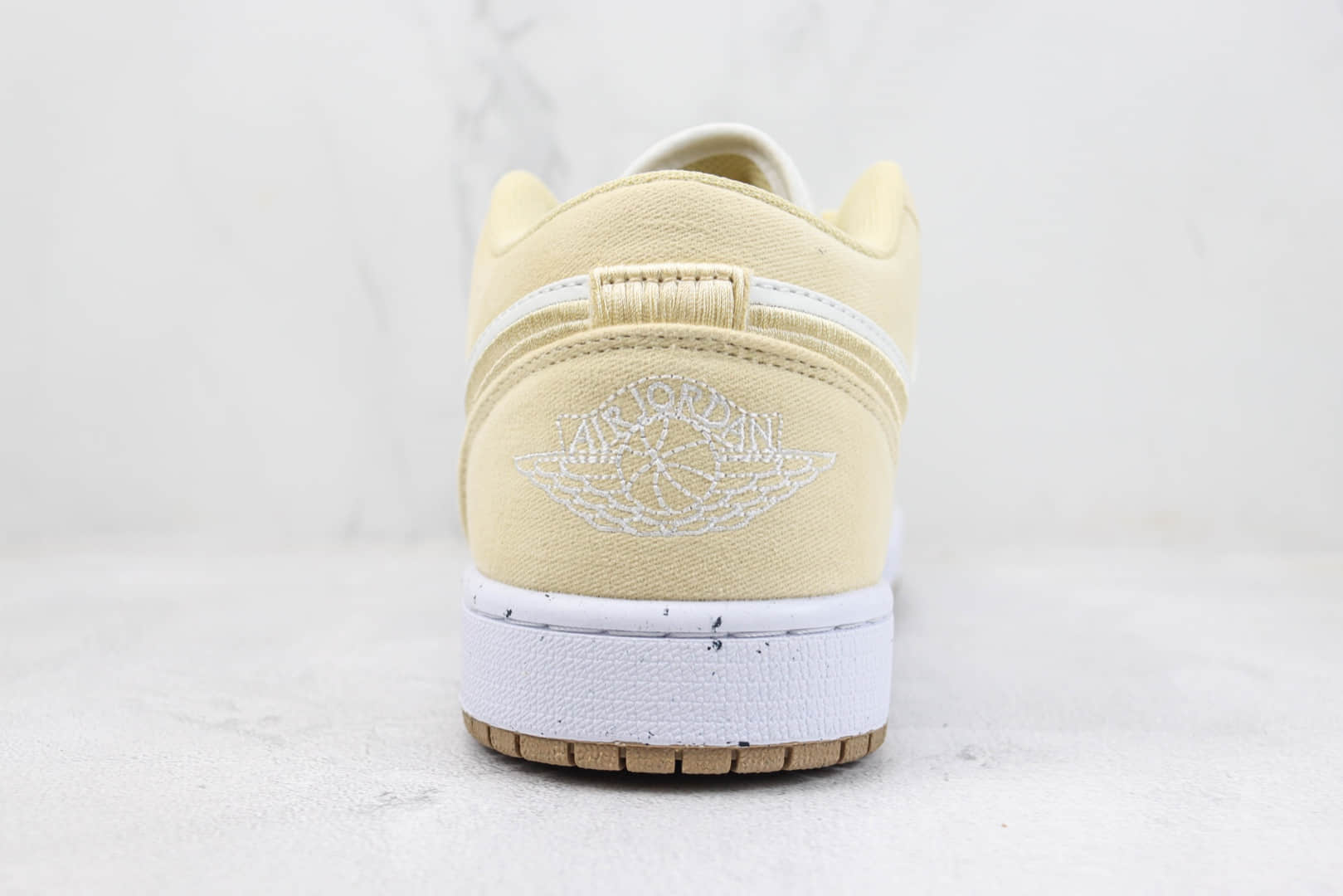 乔丹Air Jordan 1 Low纯原版本低帮AJ1米黄帆布刺绣板鞋 莆田AJ货源 货号:FN3722-701