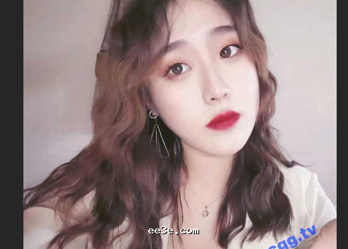 上海职场女白领 周琳琳 *视频流出 反差*母*多体** 露脸吃****湛！ - 图片1