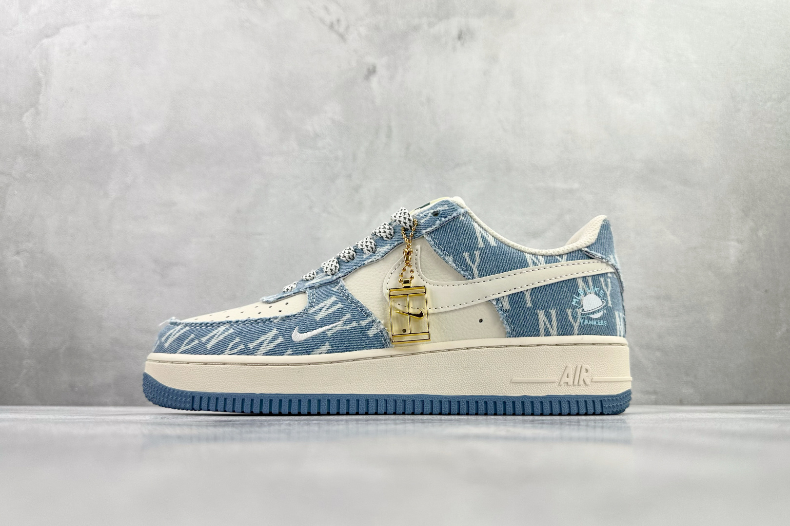 耐克NIke Air Force 1 ’07 Low纯原版本MLB联名AF1蓝白色丹宁牛仔板鞋 莆田耐克货源 货号：DD1982-306 - 图片1