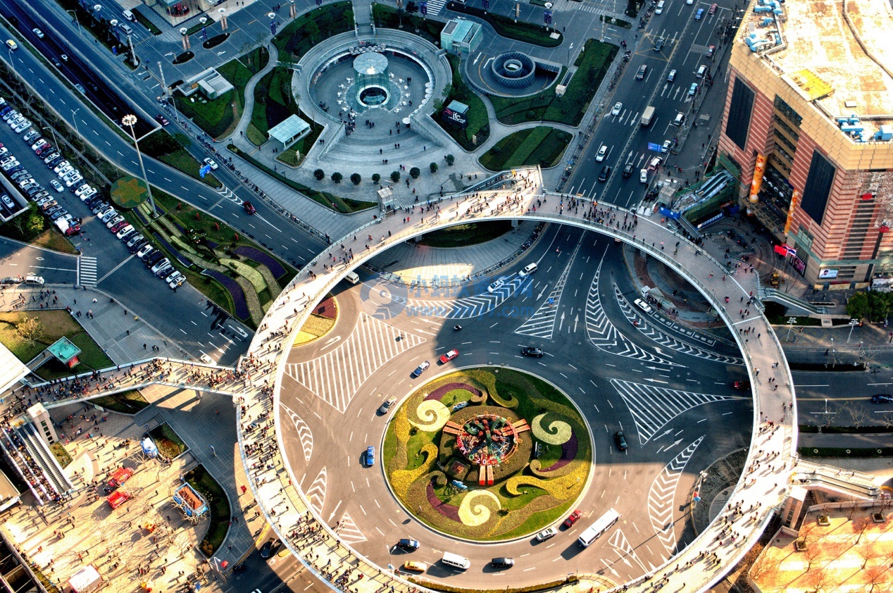 高德首发“防晒导航”，用动态光影跟踪技术实时规划荫凉路线 - 图片1